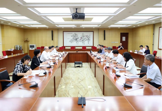 张军带队赴全国人大监察司法委座谈交流