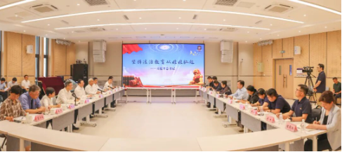 应勇在北京四中调研并与教师代表座谈3