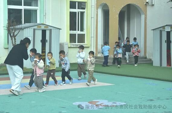 消防应急入校园 安全守护伴童行|济宁市惠...