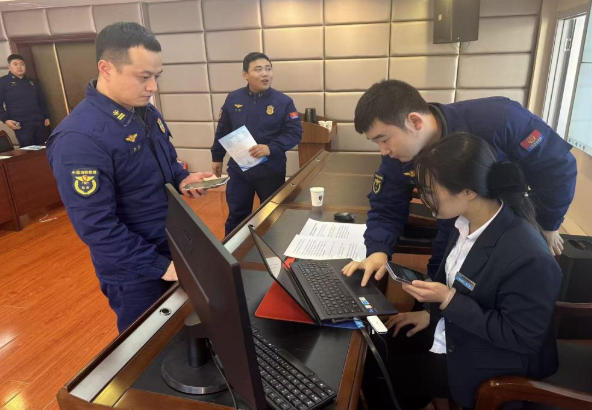 情系“蓝焰英雄”，护航生命健康——“医保大讲堂”走进振兴区消防救援大队2