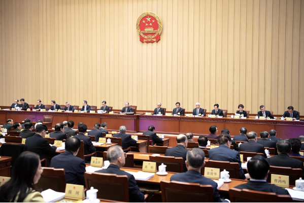 十四届全国人大常委会第十九次会议举行第二...